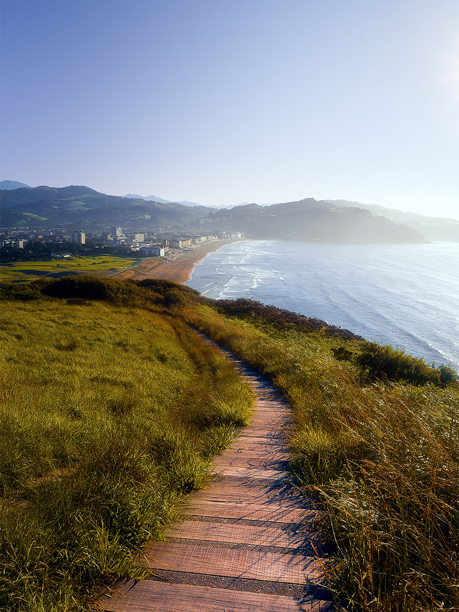 A hotel located on the mountain of Zarautz, overlooking the Cantabrian Sea.